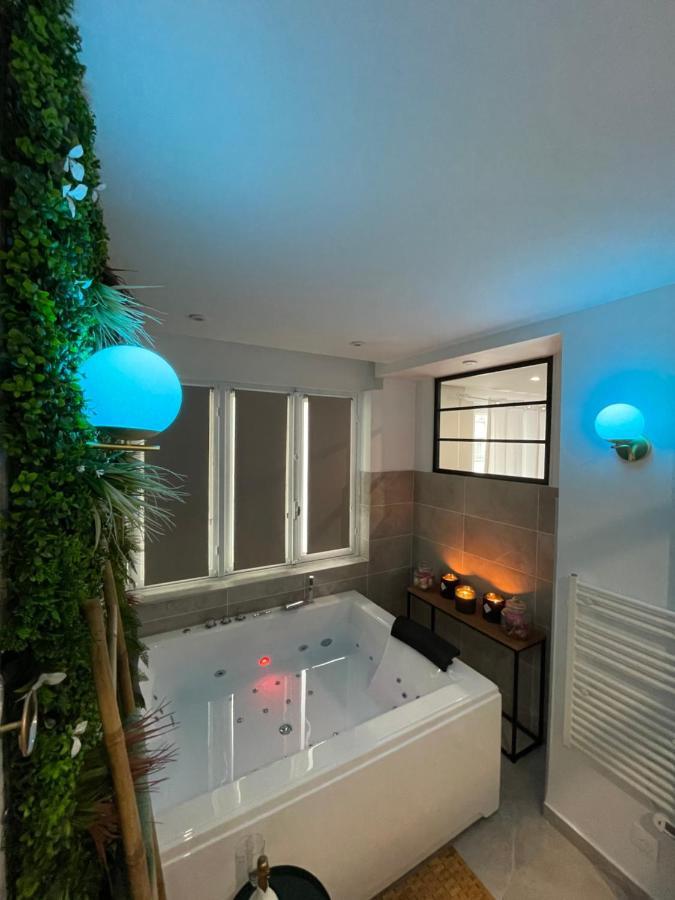 L'Extasia Appartement,Spa Jacuzzi Гренобль Экстерьер фото